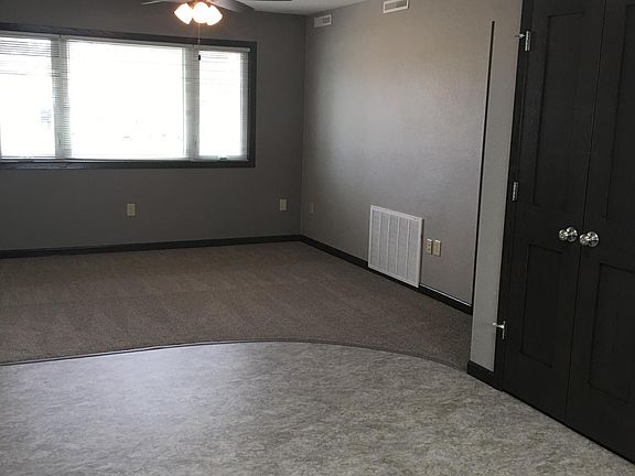 4th image of 165 Prestien Dr APT 2E