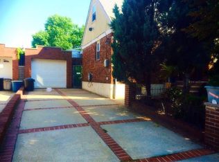 8820 Doran Ave, Ridgewood, NY 11385