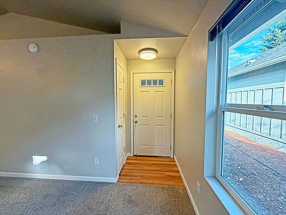 3rd image of 573 Hanover St