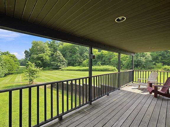 5th image of 528 Alexander Rd
