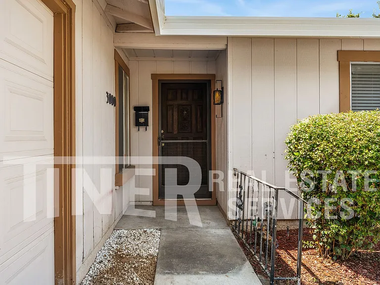 3000 Nikol St — Photo 7