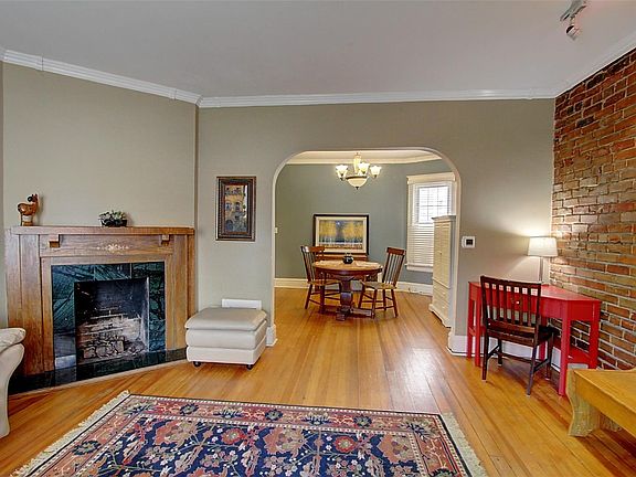 3rd image of 575 N Pennsylvania St
