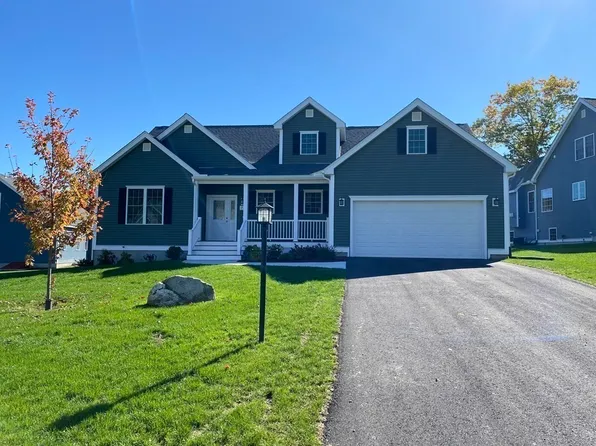 75 Hummingbird Ln #75, Groton, MA 01450
