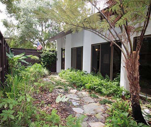 4th image of 3680 Miriam Dr