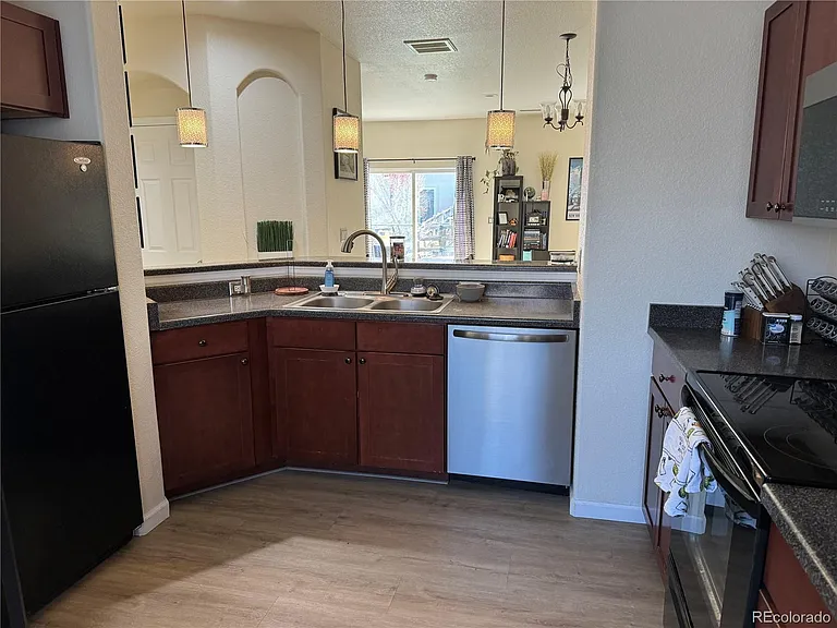 5718 E 127th Ave — Photo 3