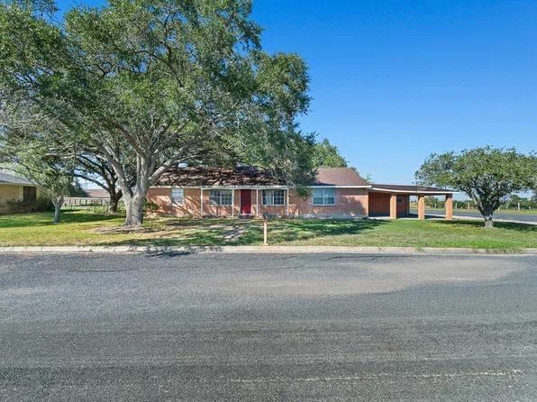 407 E Anderson St, Schulenburg, TX 78956
