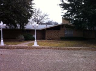 101 11th St, Iraan, TX 79744
