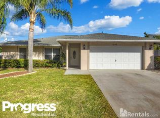 1045 Julia Heights Dr, Lantana, FL 33462