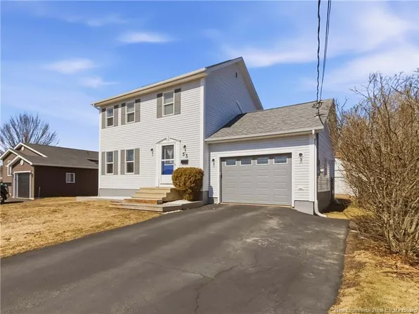 53 Bonavista Ct, Moncton, NB E1G 2H4