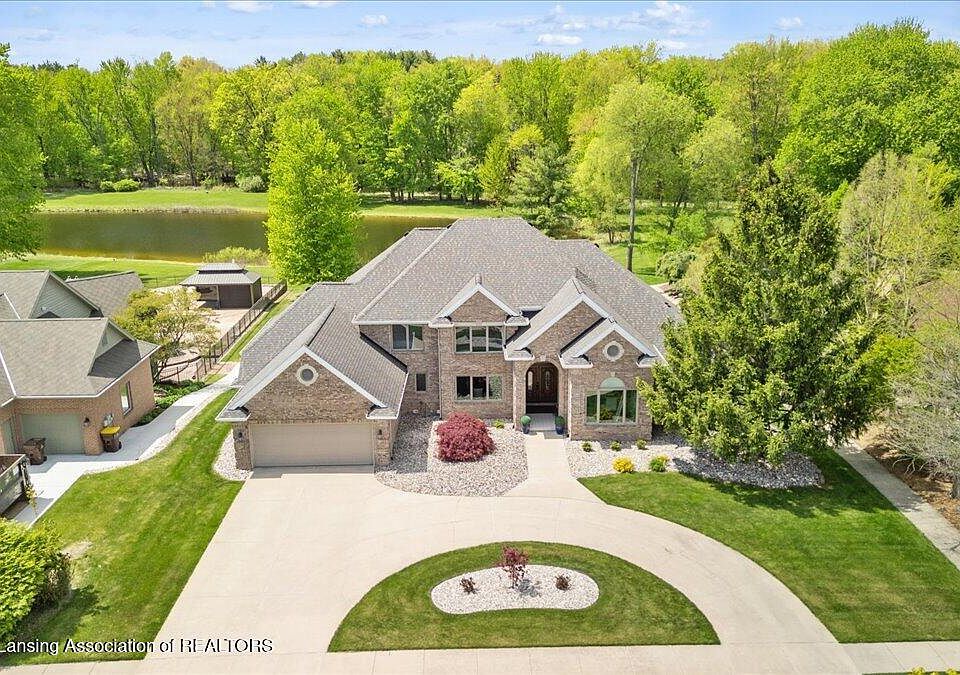 1st image of 410 W Spring Meadows Ln
