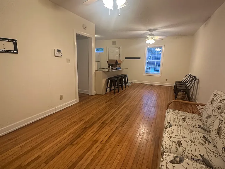 1006 N Duval St — Photo 5