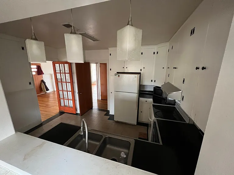 102 Gloucester St — Photo 4