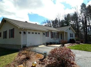 20 Farrington Rd, Barre, MA 01005