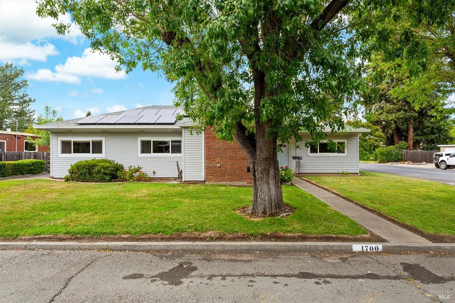 1700 Sierra Avenue - Photo 1