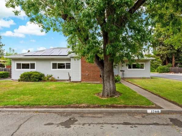1700 Sierra Avenue, Napa, CA 94558