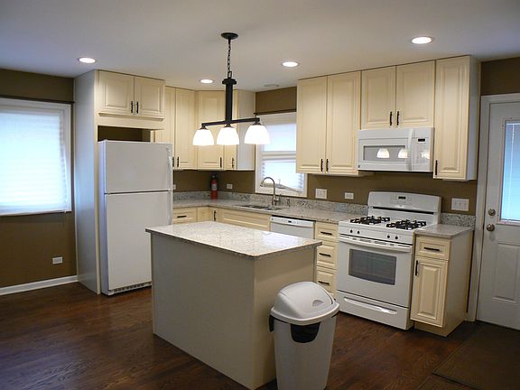 2nd image of 337 N Brown St