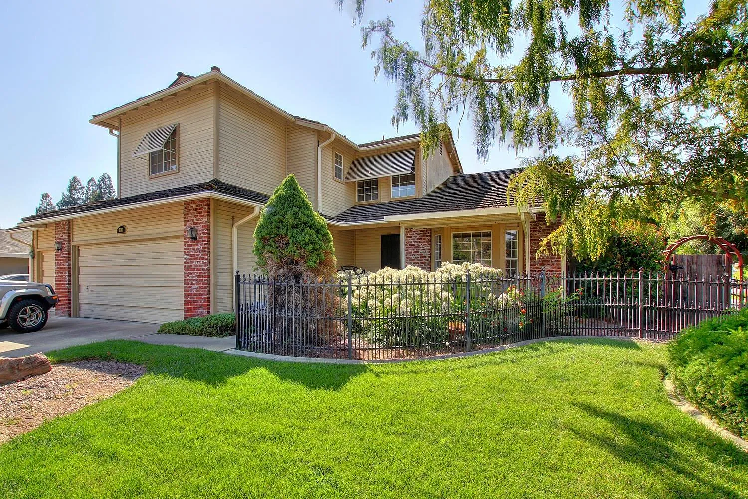 6302 Laguna Villa Way photo 1