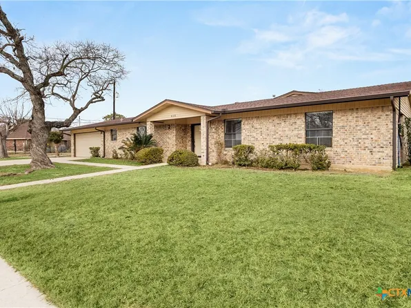 610 Creek Dr, New Braunfels, TX 78130