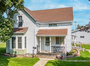 331 W Ontario St, Omro, WI 54963