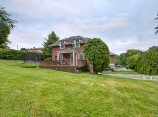 8 Berkley Dr #B, Rye Brook, NY 10573