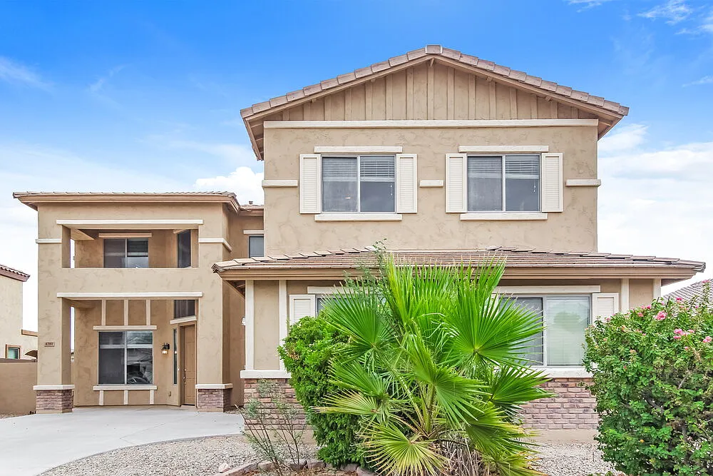 4 bed, 3.0 bath, 3426 sqft, $3,220 — Photo 1