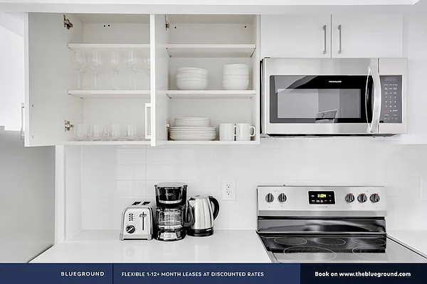 Rented by The Blueground | media 18