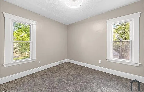 2 bed, 999 sqft, $1,250 — Photo 3