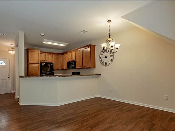 2nd image of 370 Juniper Bend Cir #1