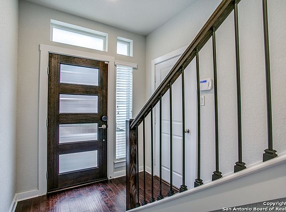 4th image of 430 Clay St #3