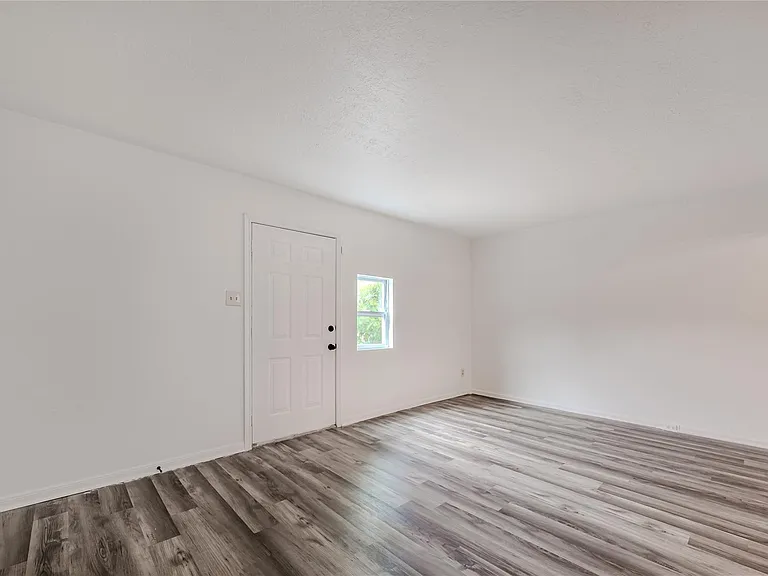 1803 Country Village Blvd — Photo 18