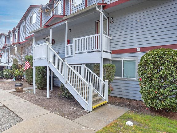 3rd image of 3939 10th St SE APT A5
