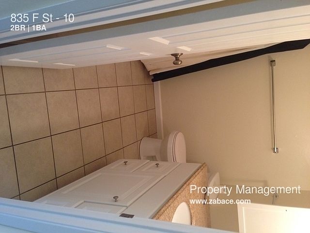 2nd image of 835 F St APT 10
