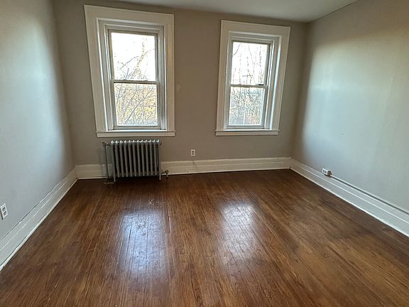 3rd image of 509 Norton Pkwy #22BB
