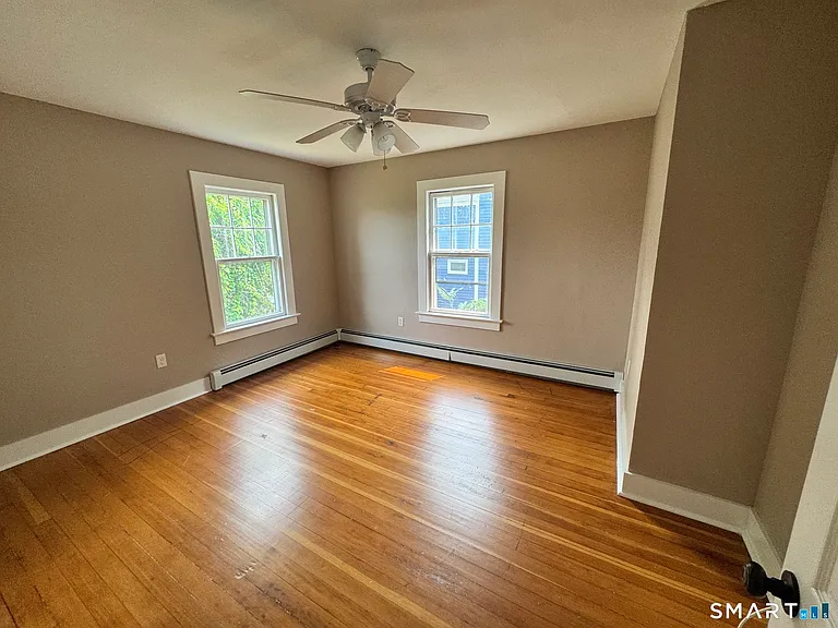 18 Spicer Ave — Photo 21
