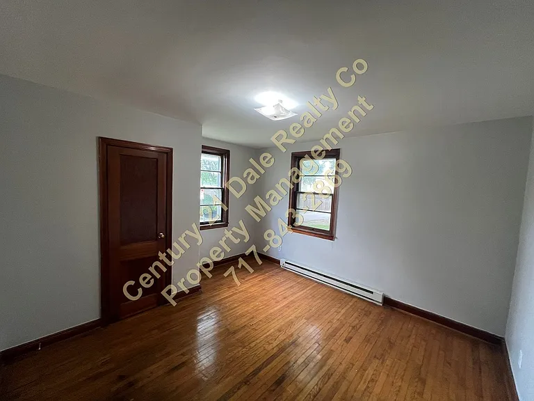 950 Penn Ave — Photo 9