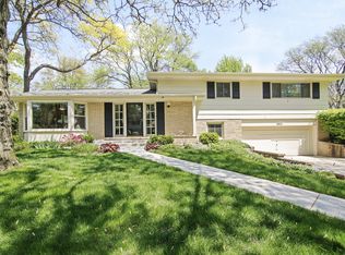 1821 Heather Ln, Northbrook, IL