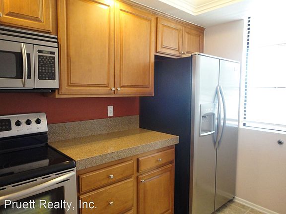 3rd image of 3130 Avenida De Portugal APT 202