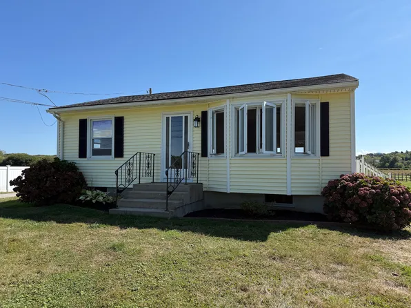 606 Jepson Ln, Middletown, RI 02842