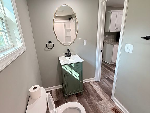 5th image of 212 Murphy Ln