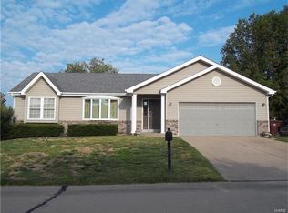 536 Hidden Lake Dr, Saint Peters, MO 63304