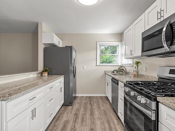 5th image of 609 N Norma Dr