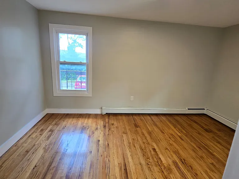 9 Stecher St #2R — Photo 6