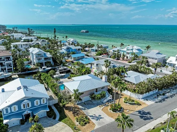 526 Loquat Dr, Anna Maria, FL 34216