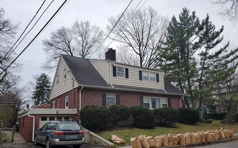 2nd image of 166 Holland Rd