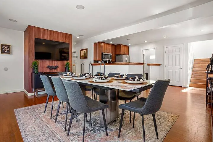 4551 Narragansett Ave — Photo 49