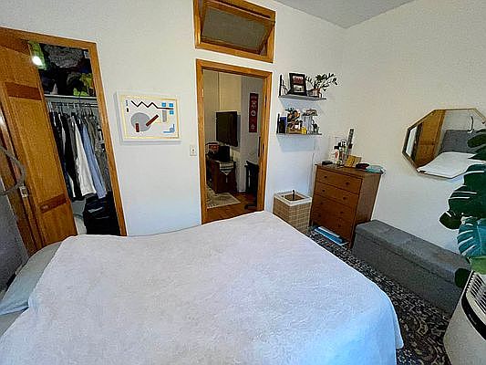 2nd image of 261 Broome St APT 4B