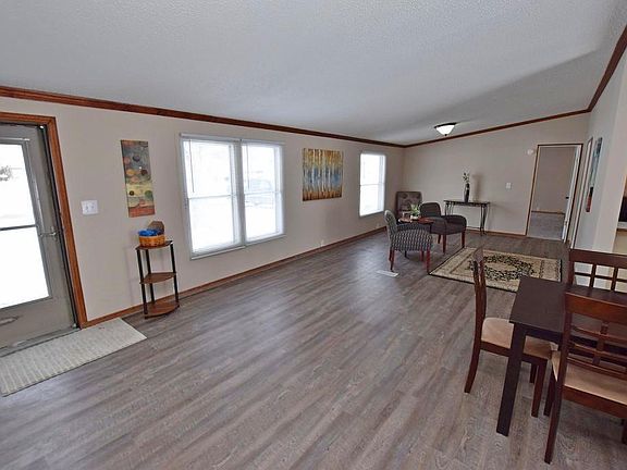 3rd image of 109 Leatie Way