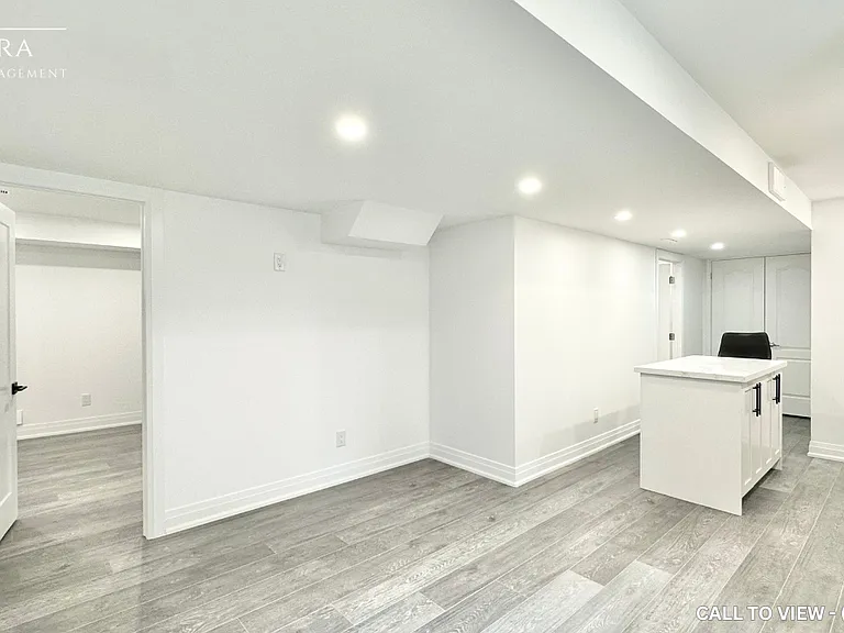 479 Greenlees Cir #2 — Photo 3