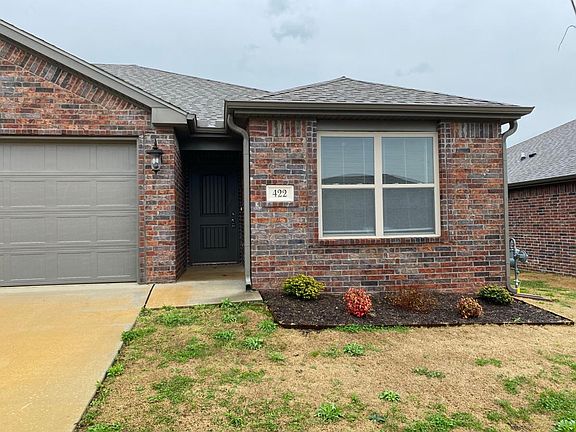 2nd image of 420-422 Barbet Dr