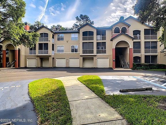 5th image of 120 VERA CRUZ Drive #838